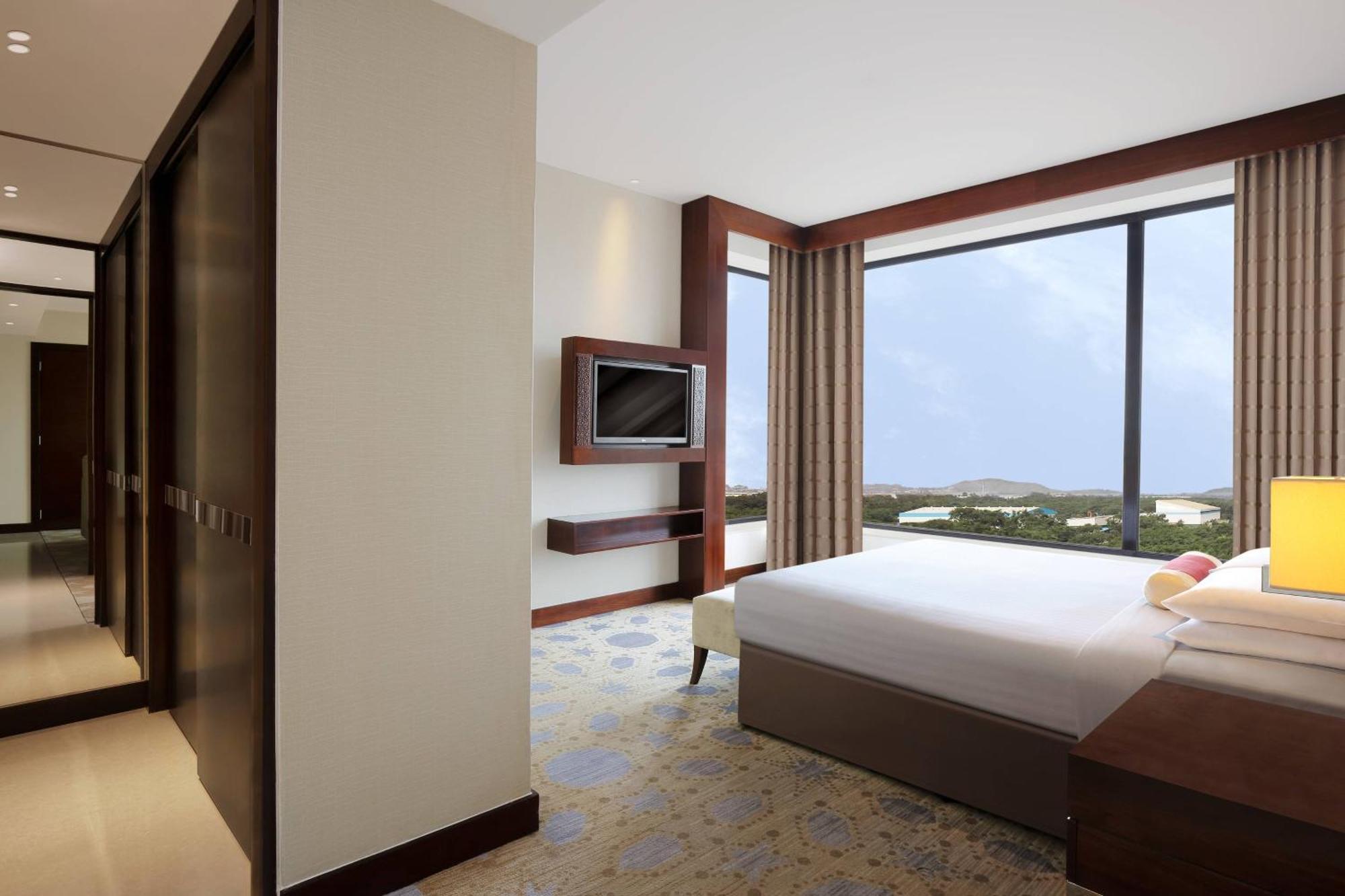 Courtyard By Marriott Pune Chākan Exteriör bild